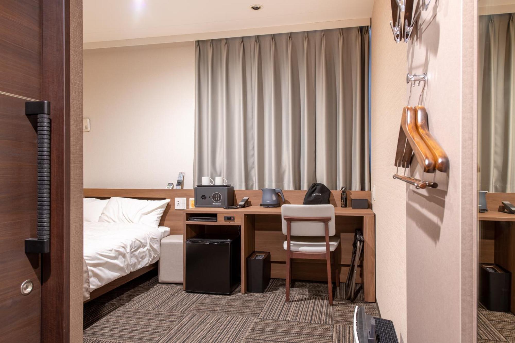 Hotel Sanrriott Osaka Hommachi الغرفة الصورة